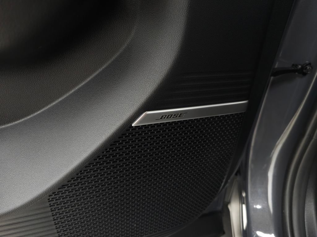 2026 Hyundai Santa Fe Limited - Photo 18
