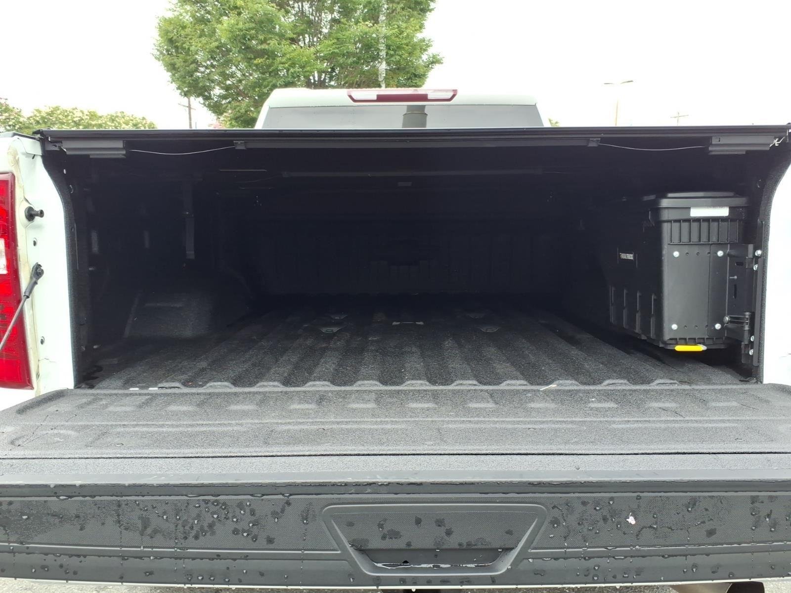 Used 2022 Summit White Chevrolet LT image 33