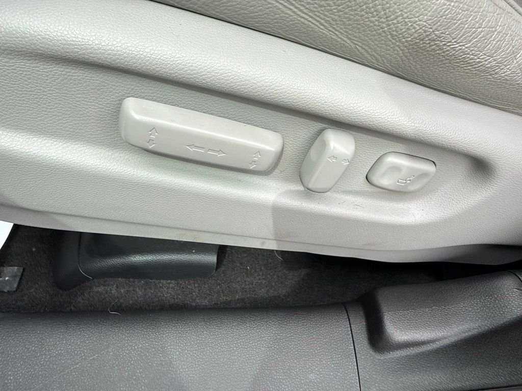 Used 2019 Gray Honda EX-L image 24
