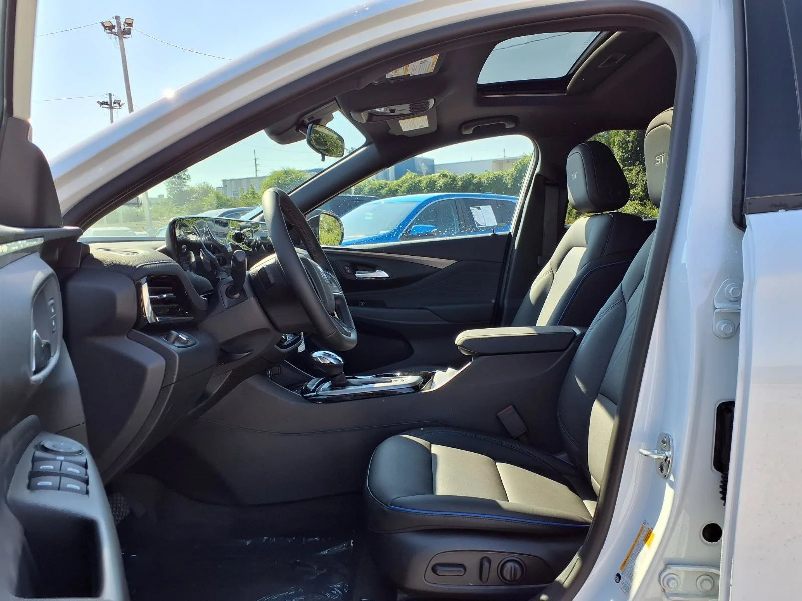 2026 Buick Envista Sport Touring - Photo 16