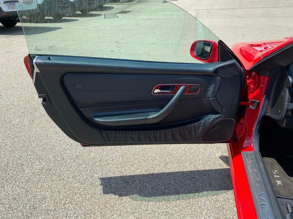 Used 2003 Red Mercedes-Benz SLK 320 image 9