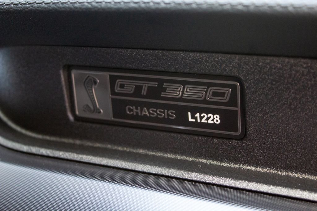 Used 2020 Iconic Silver Metallic Ford Shelby GT350 image 22