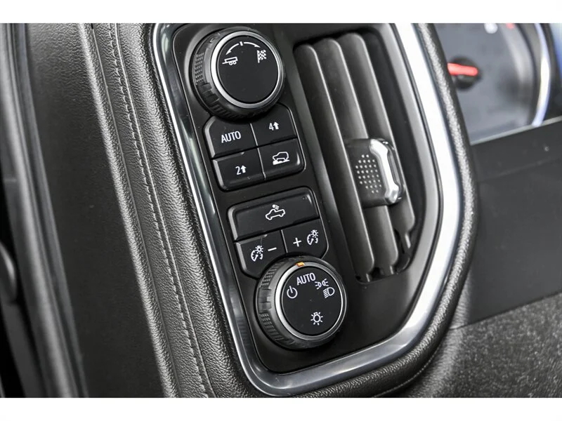 Used 2019 Black Chevrolet LT image 19