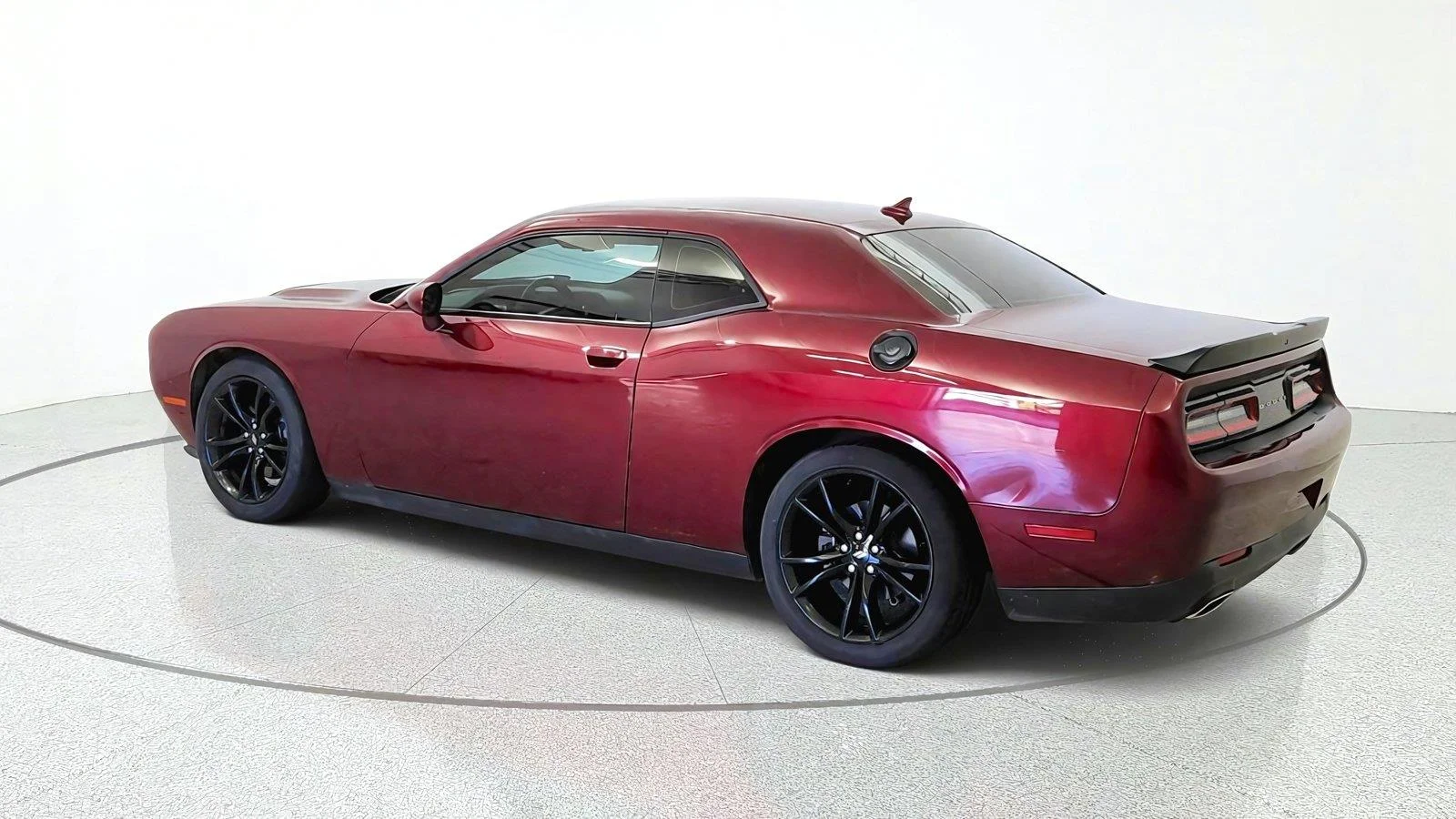 Used 2017 Octane Red Pearlcoat Dodge SXT Plus image 6