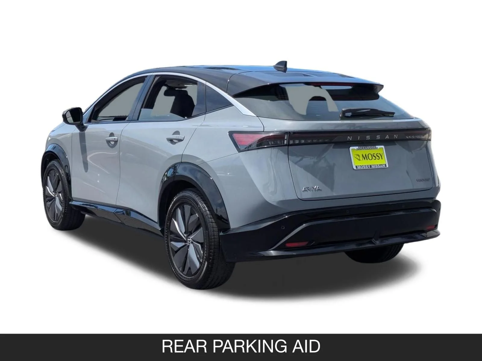 Used 2023 Boulder Gray Pearl/Black Diamond Pearl Nissan VENTURE+ image 7