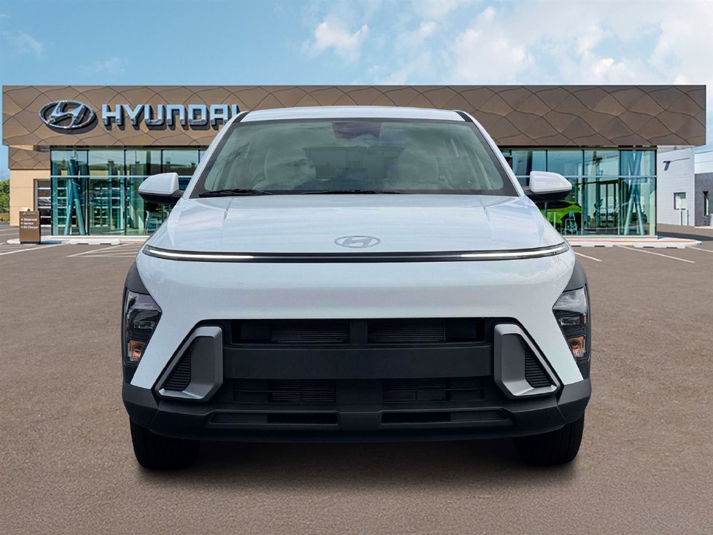 New 2027 White Hyundai SE image 12