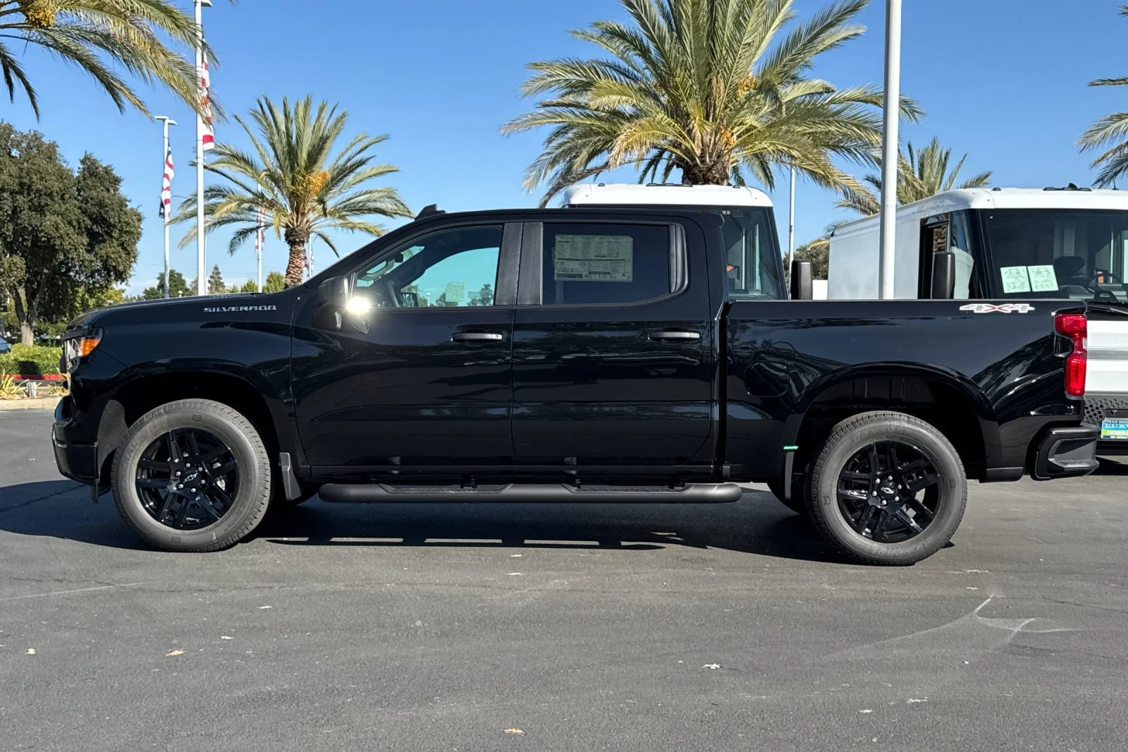 2026 Chevrolet Silverado 1500 Custom view 6