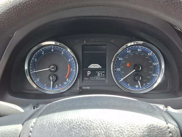Used 2018 Black Toyota LE image 25