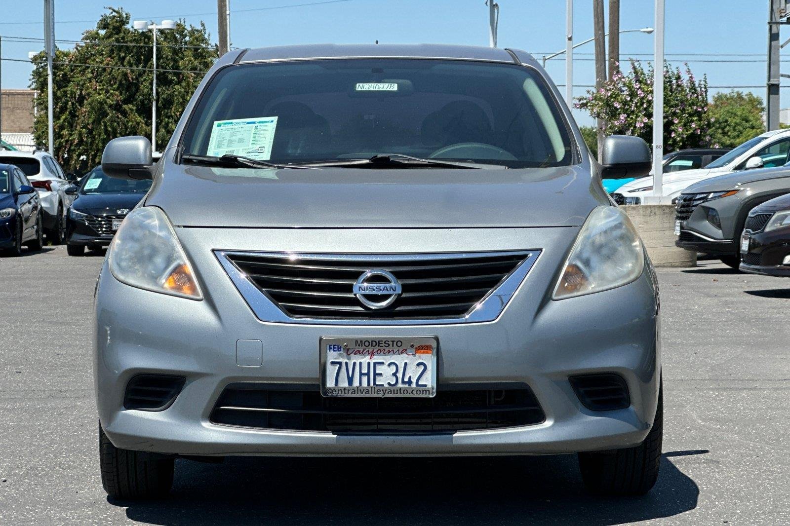 Used 2014 Magnetic Gray Nissan SV image 9