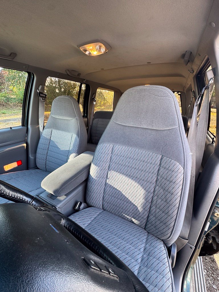 Used 1994 GREEN Ford XLT image 26