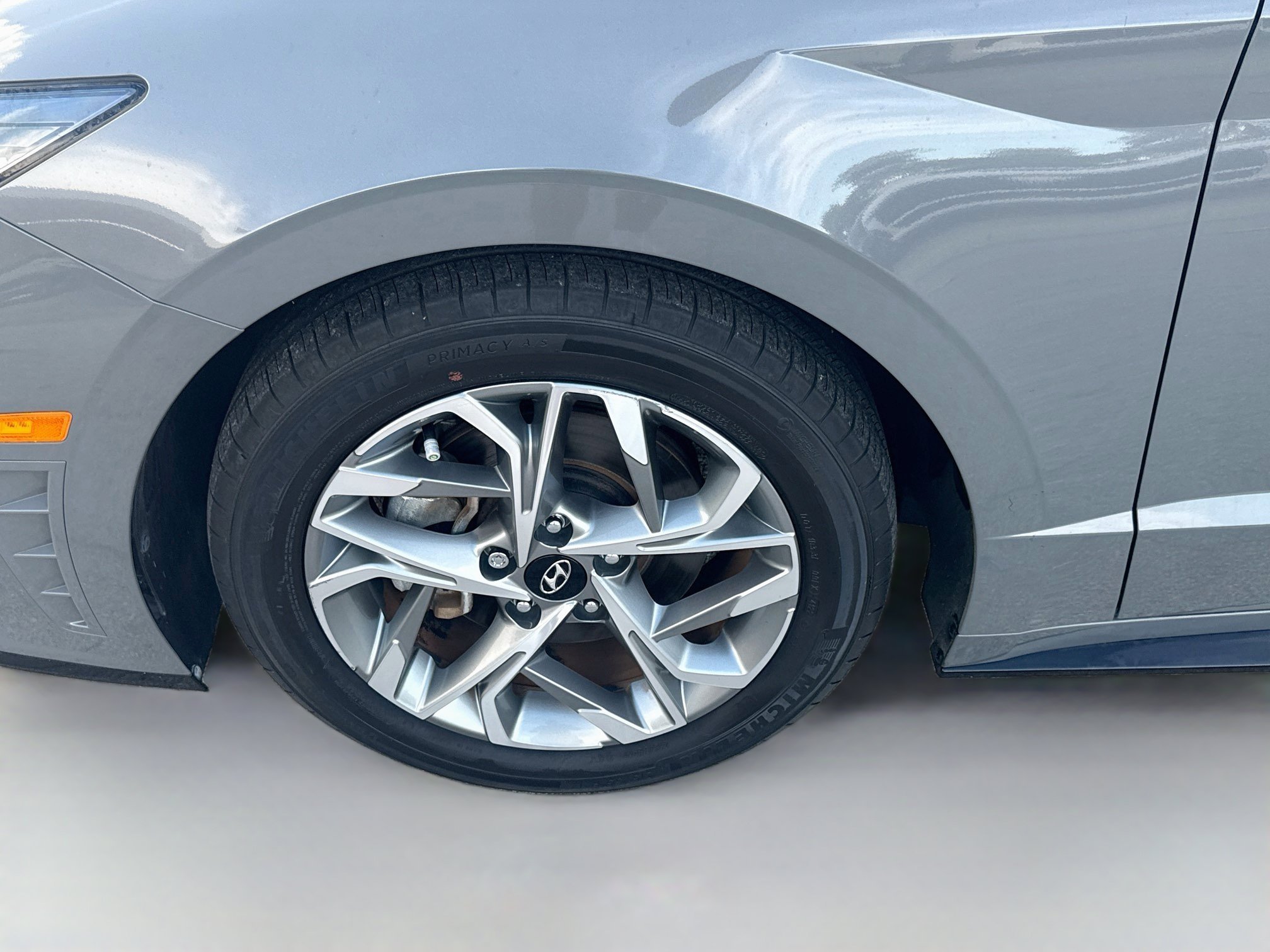 Used 2023 Hampton Gray Hyundai SEL image 33