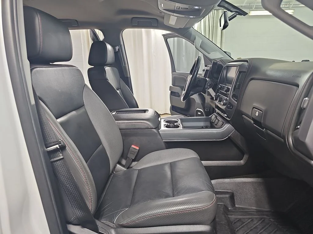 Certified Used 2018 White GMC SLT image 13
