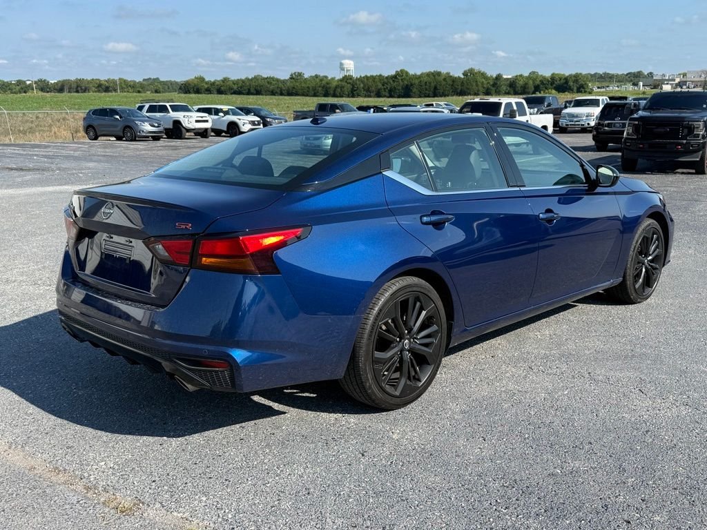 Used 2024 Blue Nissan 2.5 SR image 16