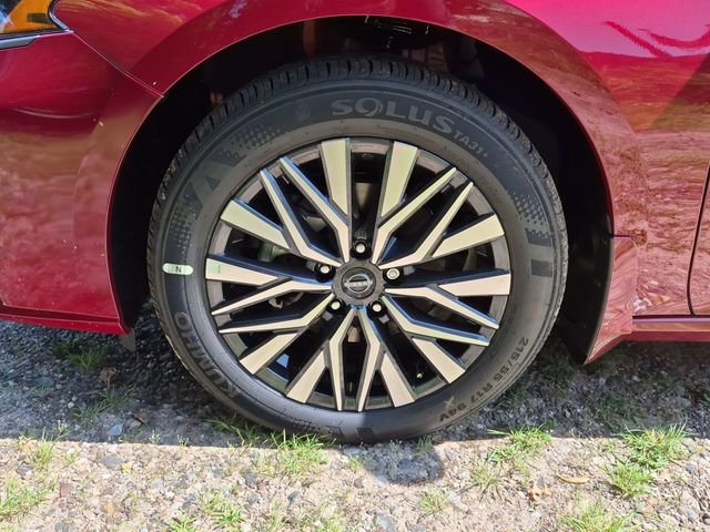 New 2026 Scarlet Ember Tintcoat Nissan SV image 8