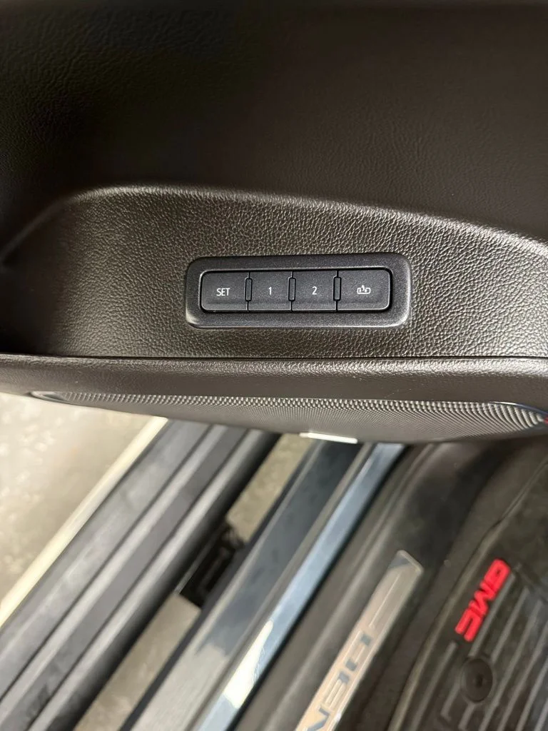 Used 2019 Blue GMC Denali image 11