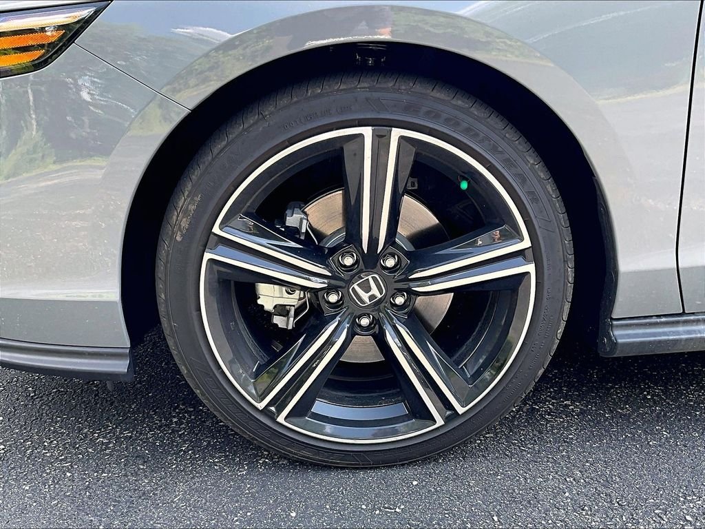 Used 2025 Gray Honda Sport image 7