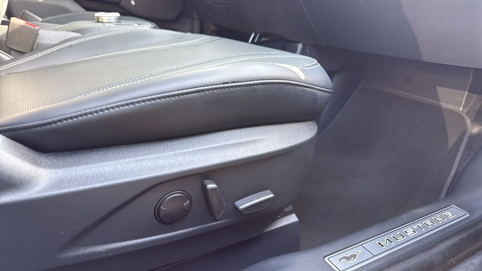 Used 2023 Gray Ford Premium image 24