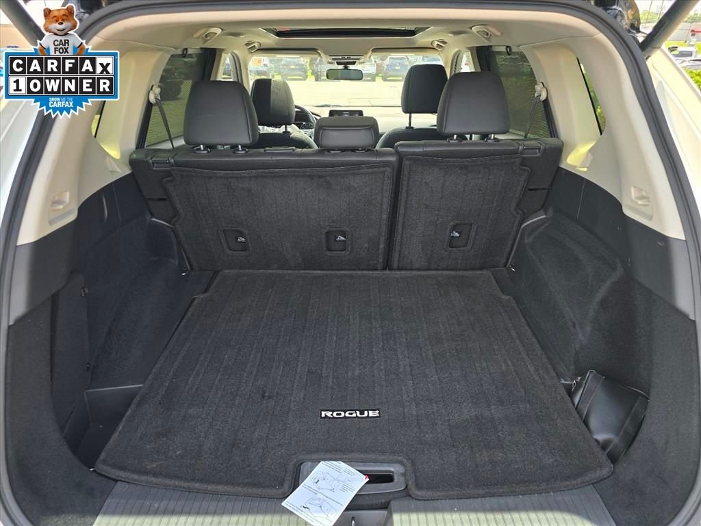 Used 2023 White Nissan SV image 26