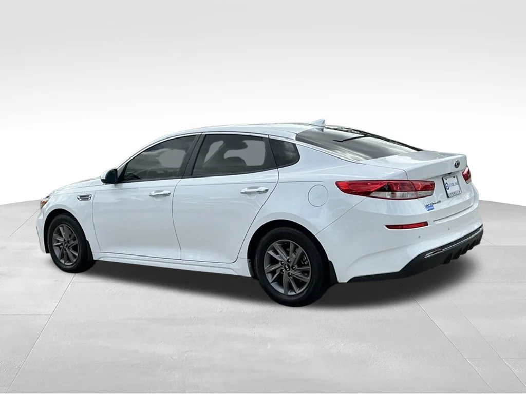 Used 2020 White Kia LX image 6