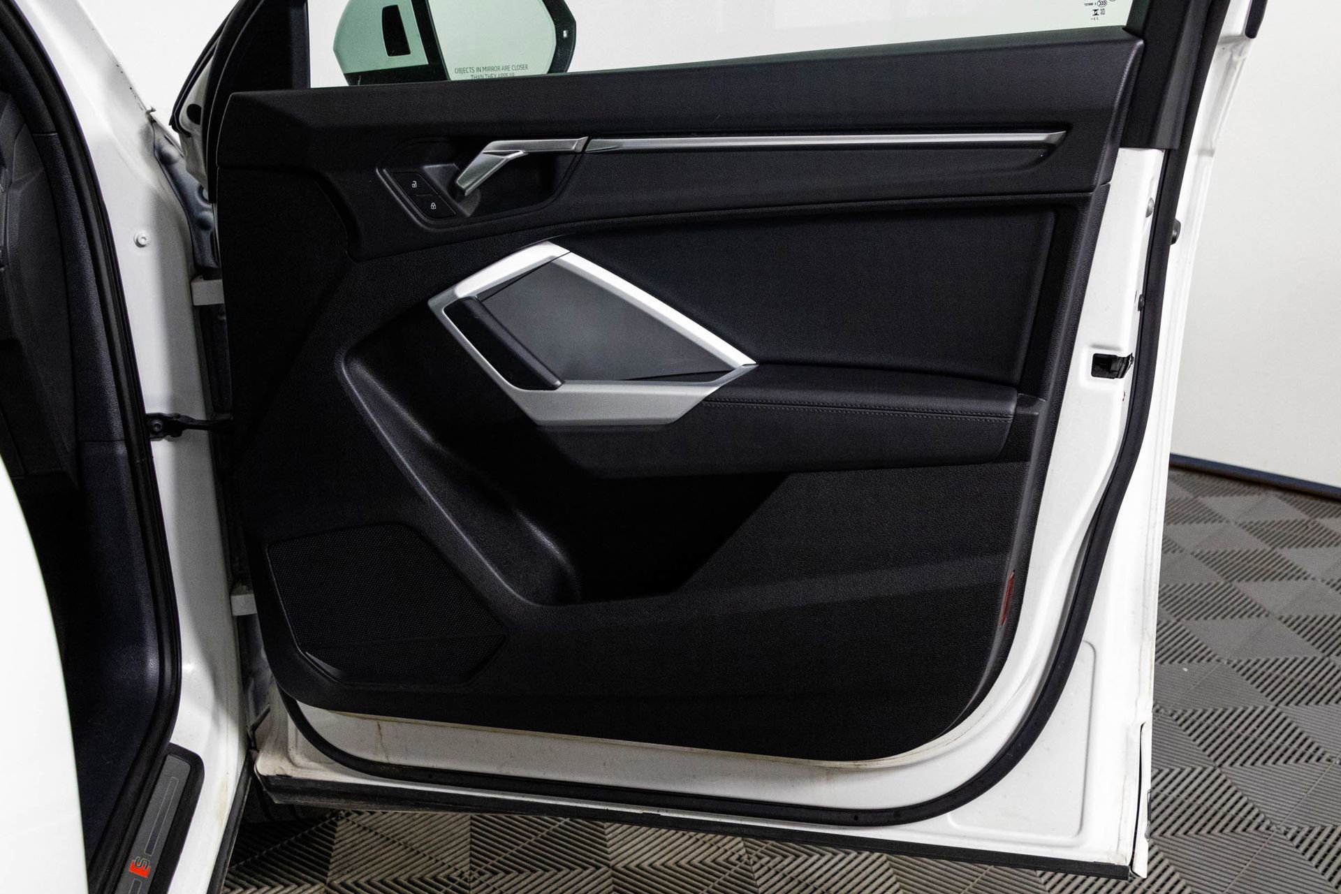 2023 AUDI Q3 - Image 34