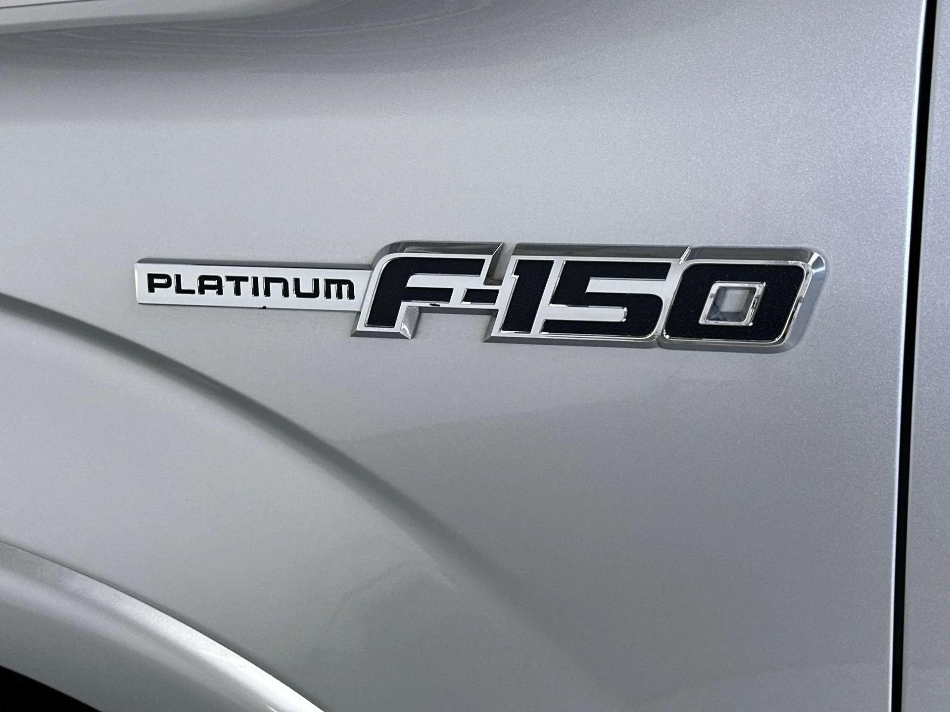 Used 2011 Ingot Silver Metallic Ford Platinum image 26