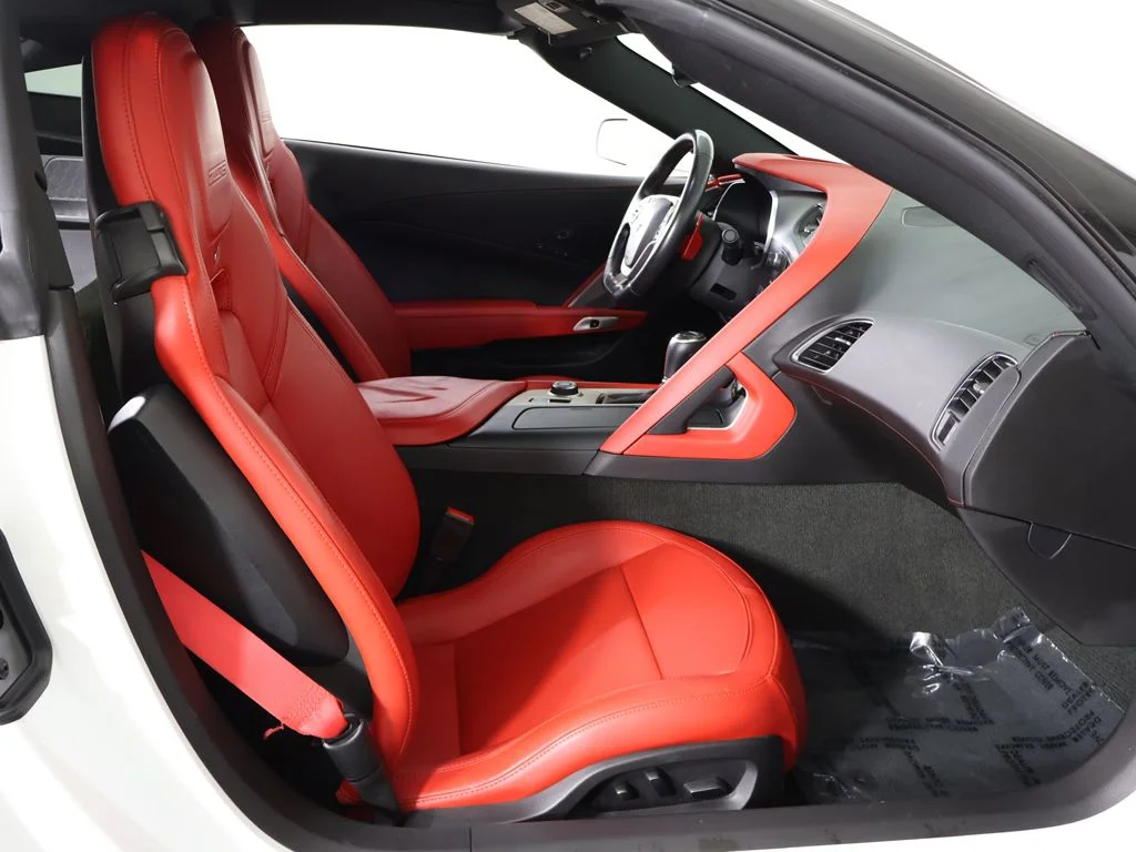 Used 2017 Arctic White Chevrolet Z06 image 30