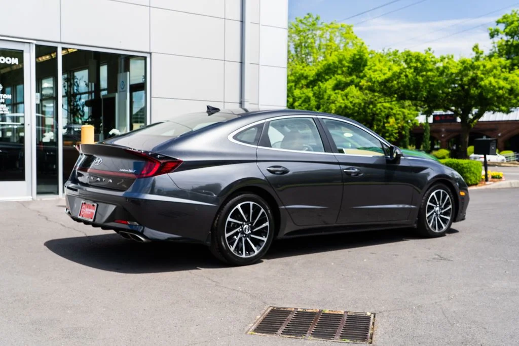 Used 2021 Gray Hyundai Limited image 6