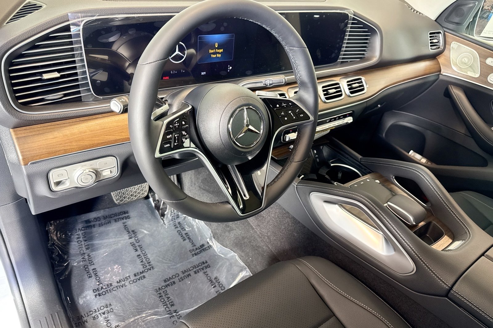 New 2026 Polar White Mercedes-Benz GLE 450 image 9