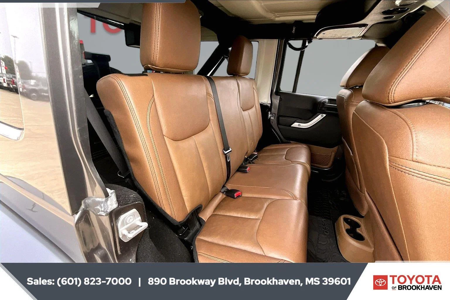 Used 2016 Granite Crystal Metallic Clearcoat Jeep Sahara image 19
