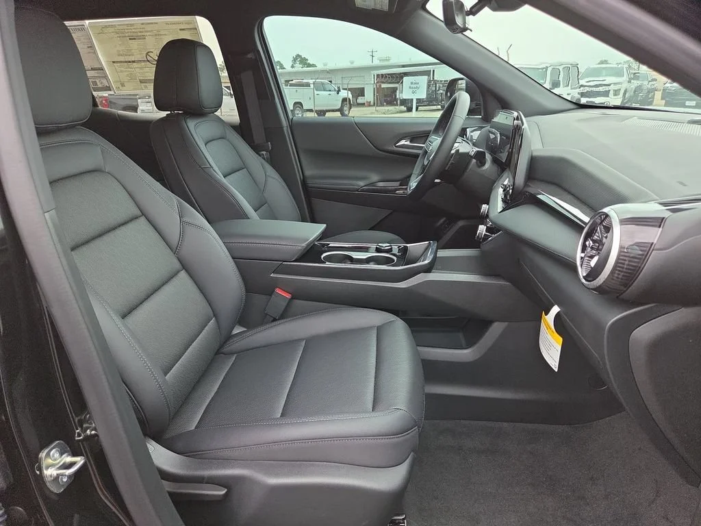 New 2026 Mosaic Black Metallic Chevrolet LT image 19