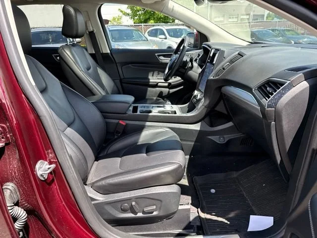 Used 2021 Burgundy Velvet Metallic Tinted Clearcoat Ford Titanium image 9