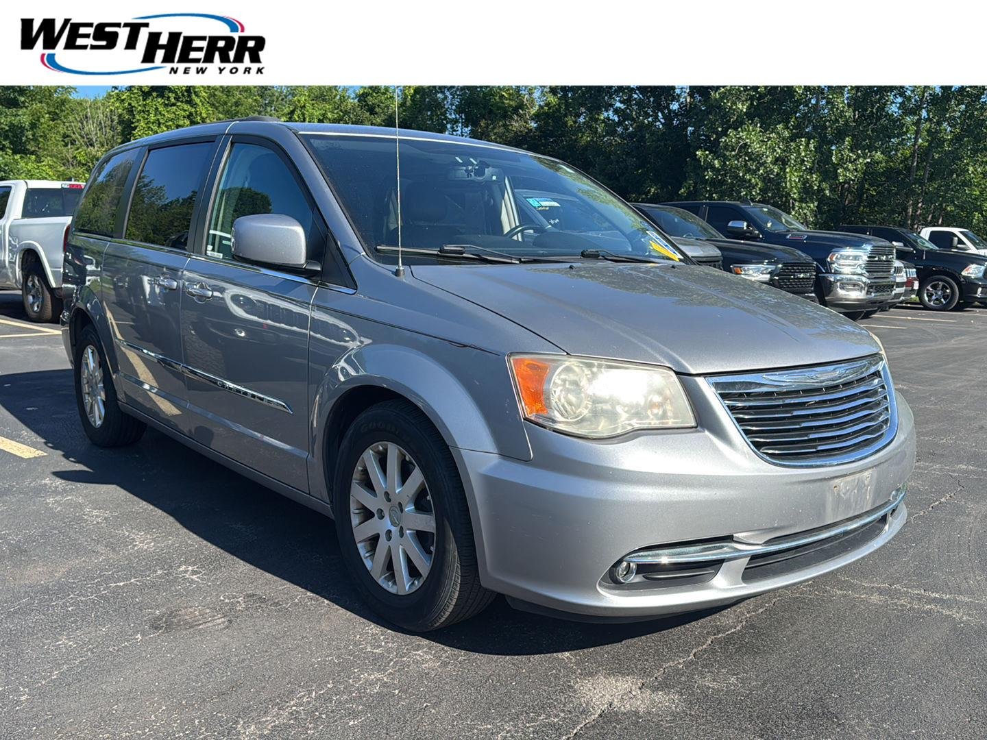 Used 2013 Billet Silver Metallic Chrysler Touring image 1