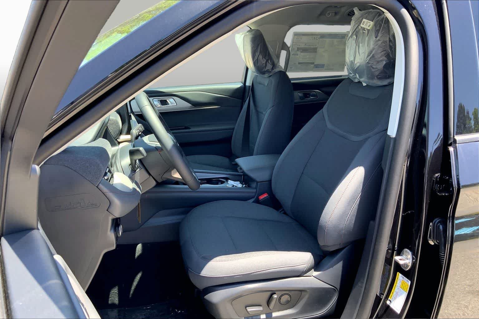 New 2026 Agate Black Metallic Ford Active image 9
