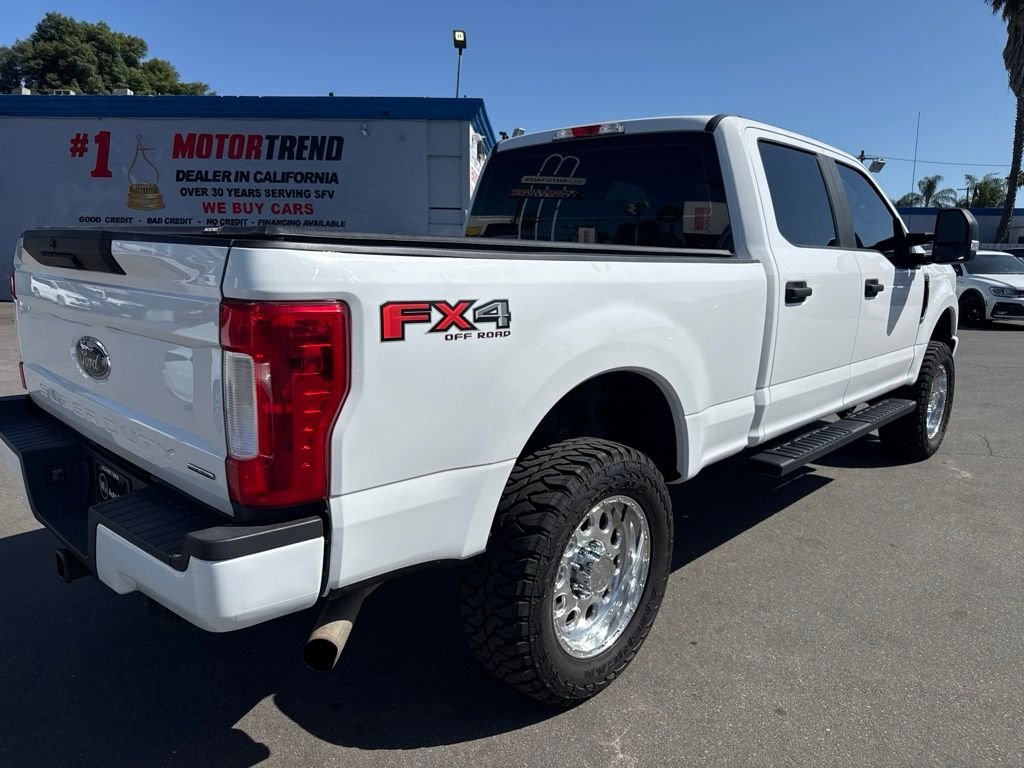 Used 2017 White Ford XL image 5