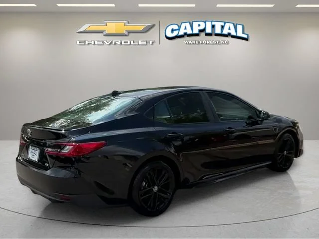 Used 2025  Toyota LE image 5