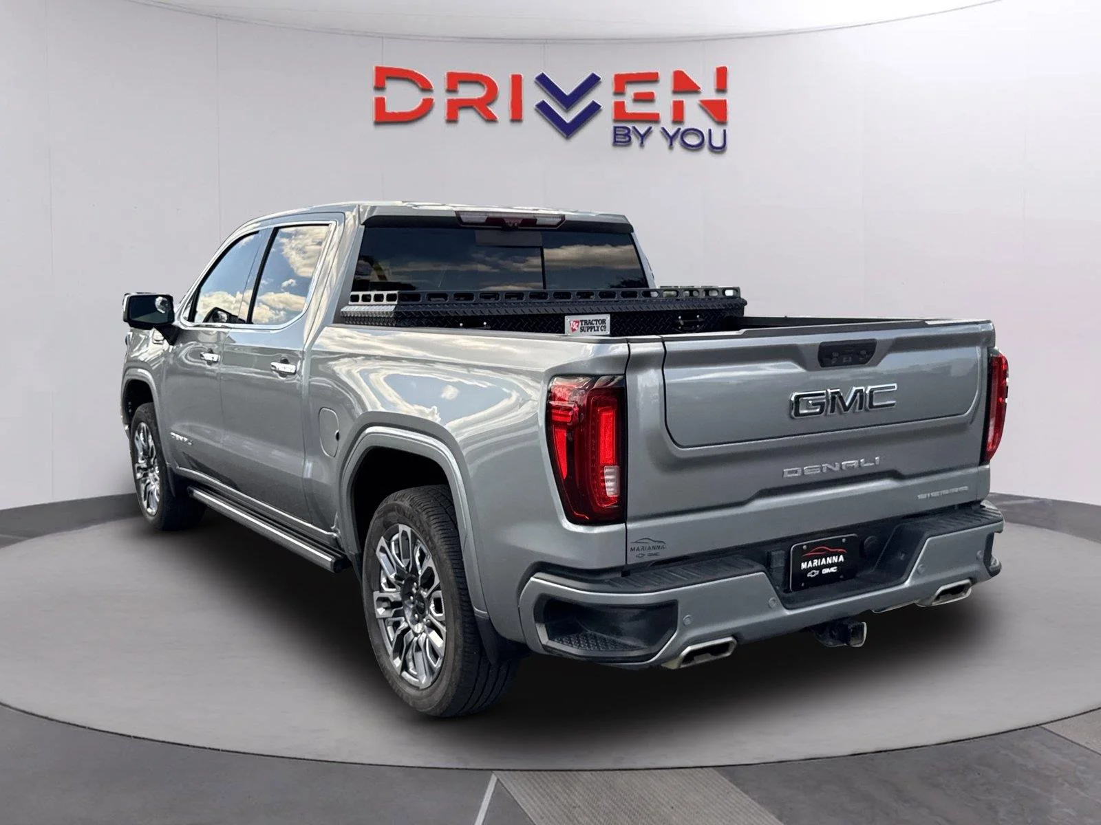 Used 2023 STERLING METALLIC GMC Denali Ultimate image 7
