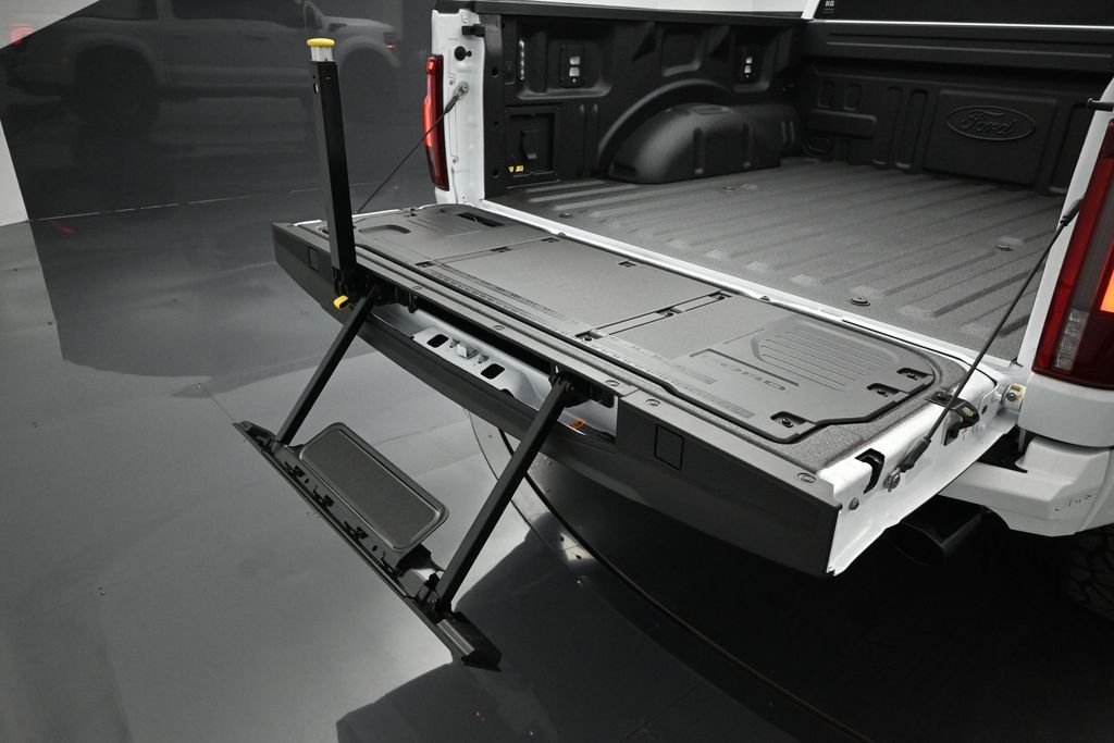 New 2026 Oxford White Ford Raptor image 25