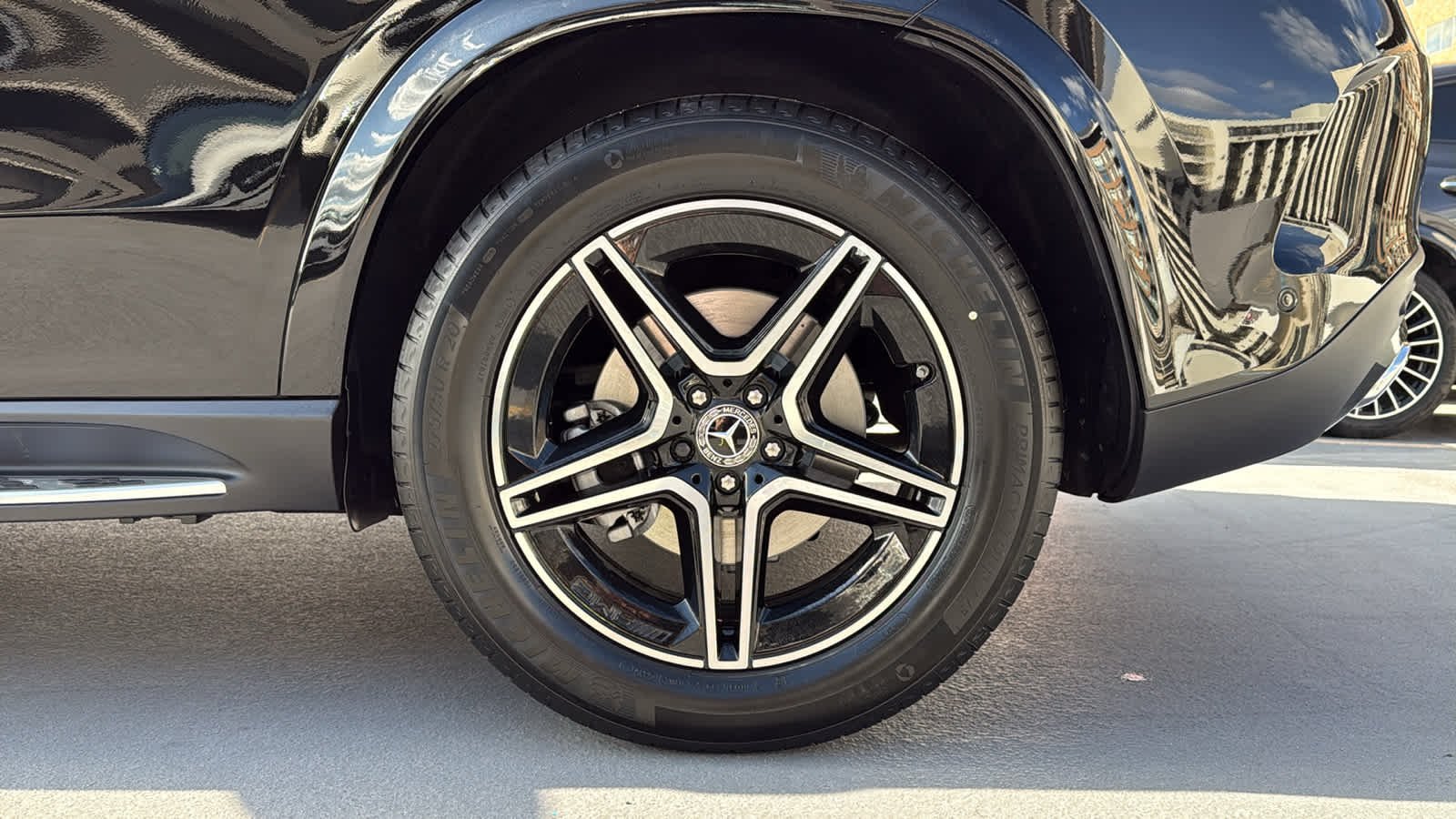New 2026 Obsidian Black Metallic Mercedes-Benz GLE 450 image 13