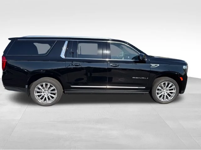 Used 2022 ONYX BLACK GMC Denali image 7
