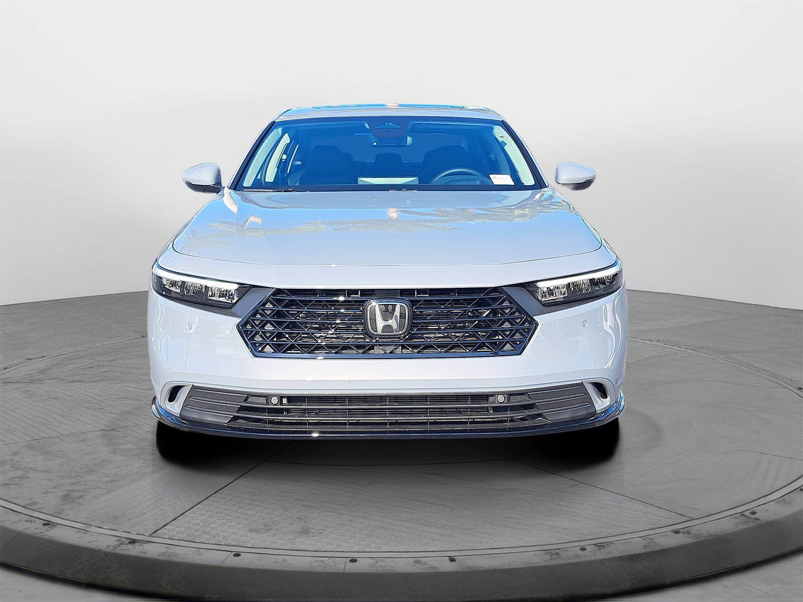 New 2026 Urban Gray Pearl Honda Touring image 2