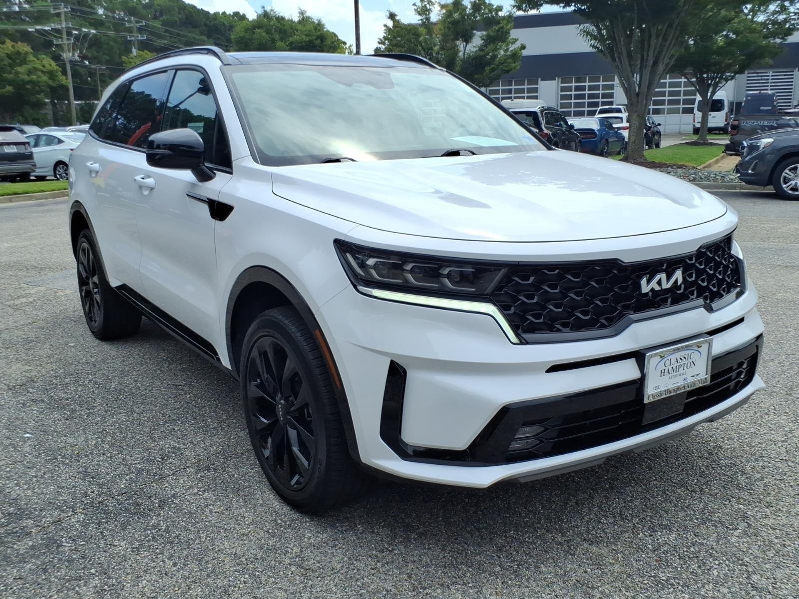 Used 2023 Glacial White Pearl Kia SX image 5
