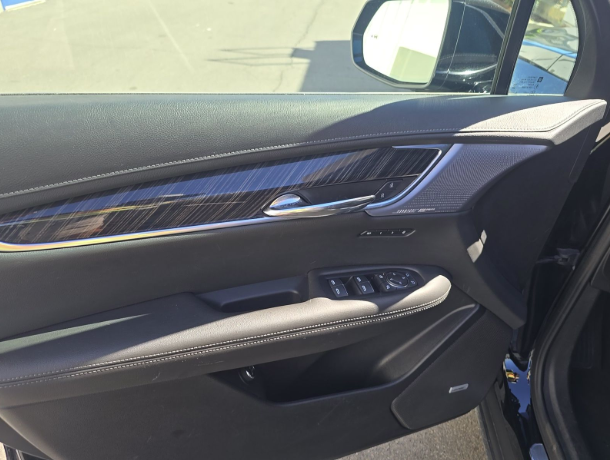 Used 2025 Black Cadillac Premium Luxury image 13