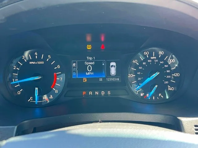 Used 2016 Blue Ford XLT image 37