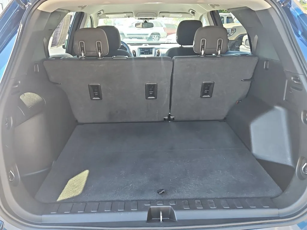Used 2019 PACIFIC BLUE METALLIC Chevrolet LT image 10
