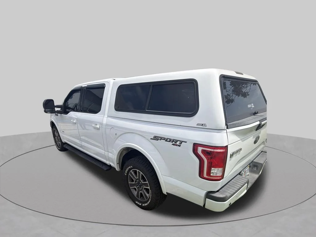 Used 2017 White Ford XLT image 10