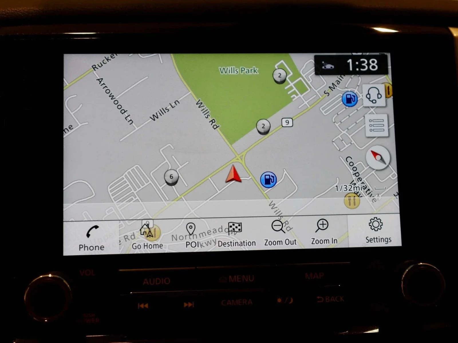 Used 2021 Glacier White Nissan SV image 31