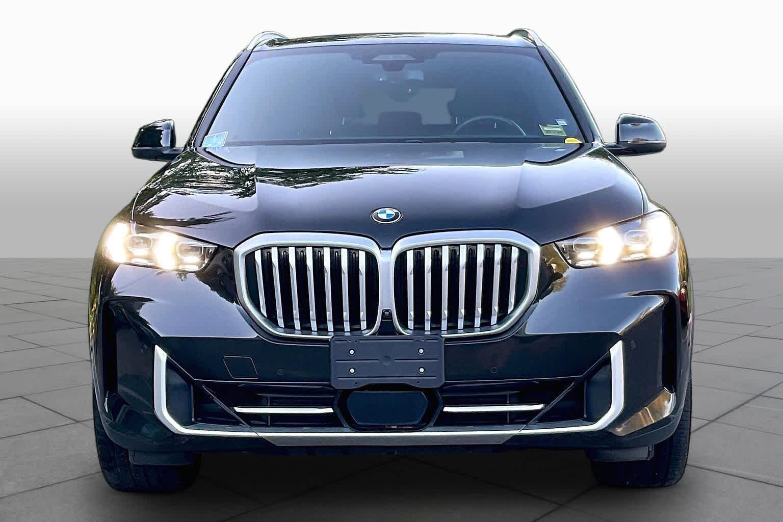 Certified Used 2024 Black Sapphire Metallic BMW xDrive40i image 3