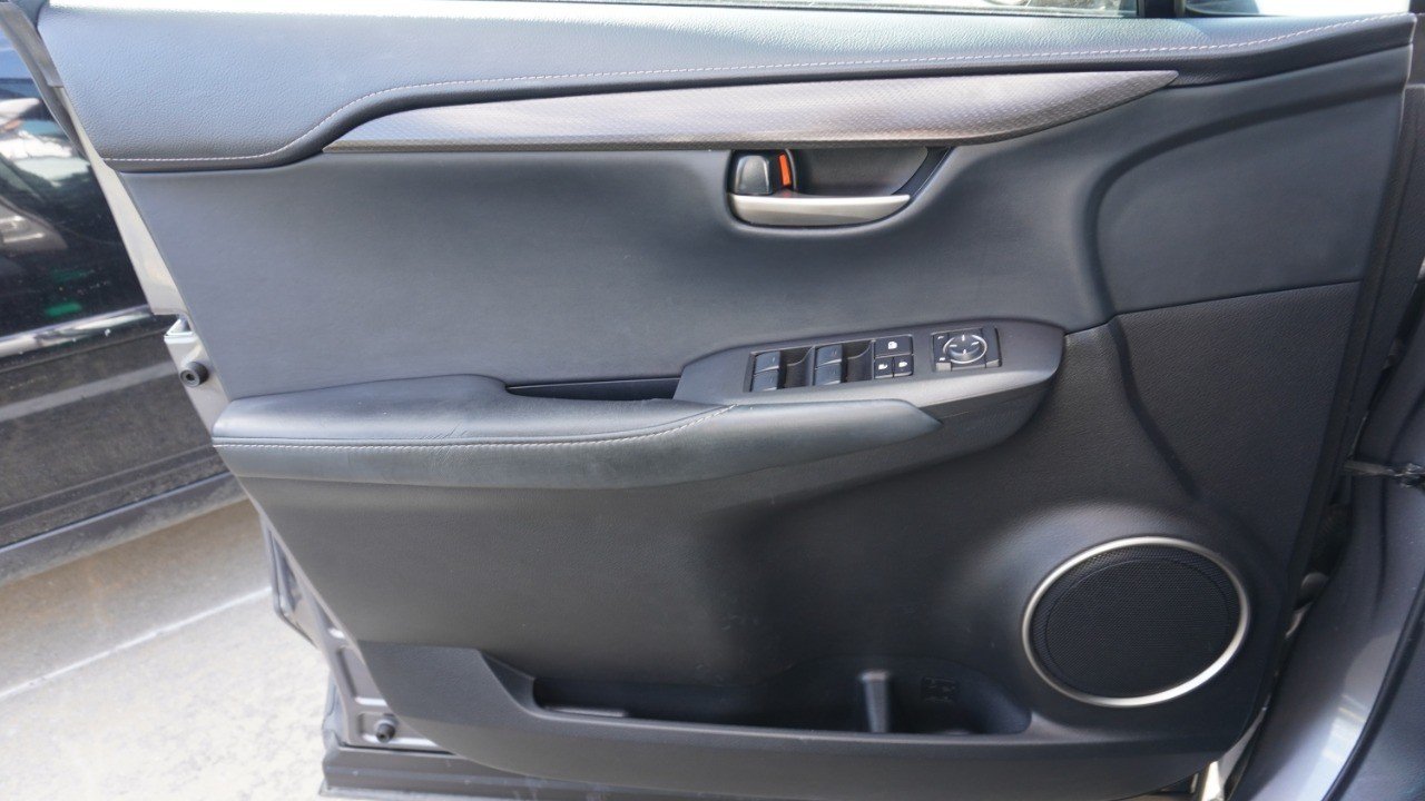 Used 2015 Gray Lexus  image 15