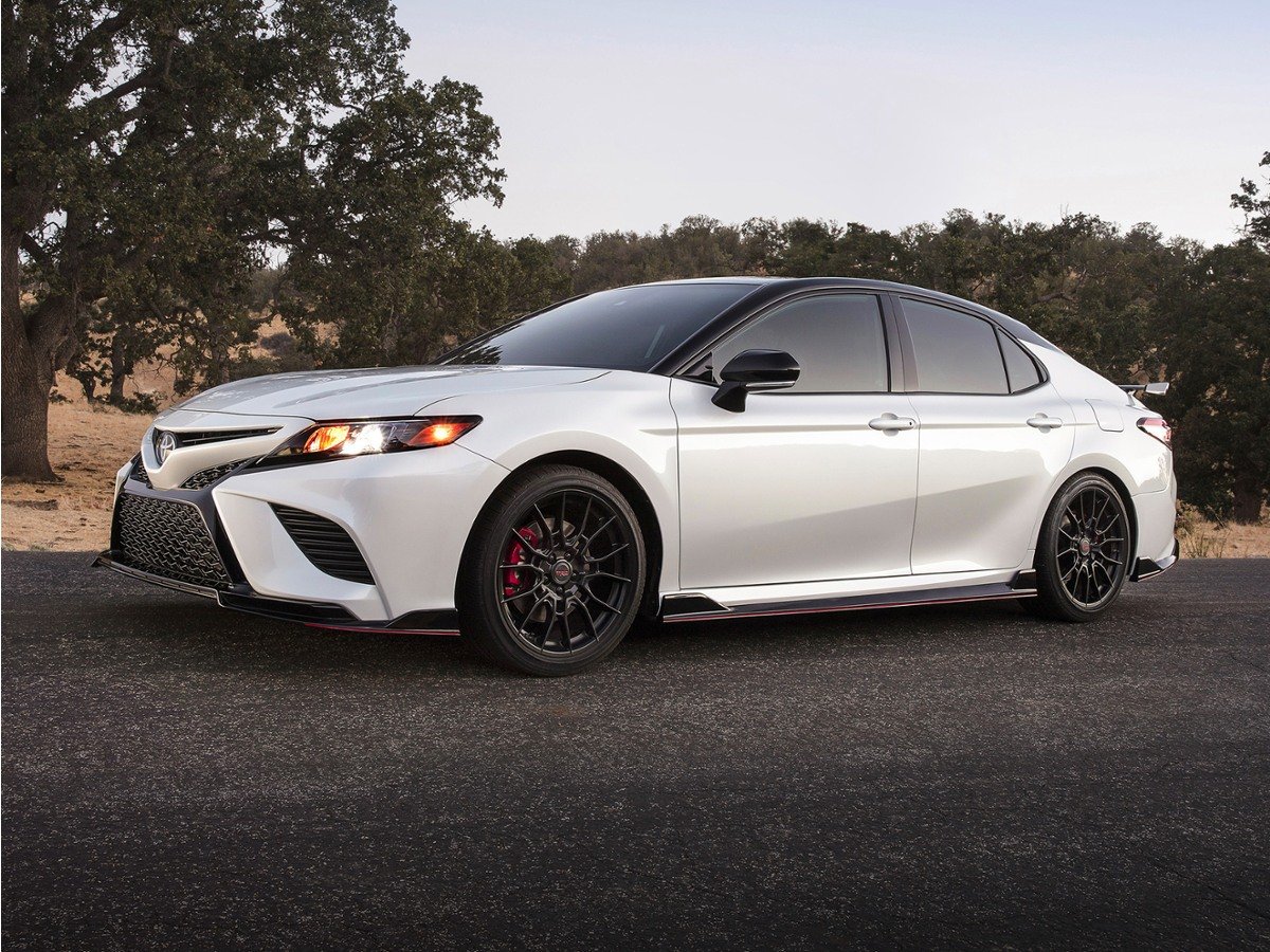Used 2020 Black Toyota  image 1