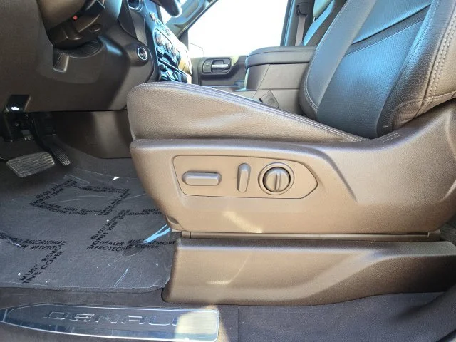 Used 2022 Blue GMC Denali image 29